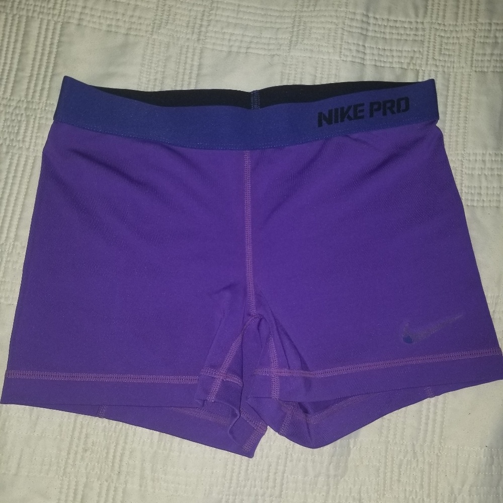 Nike Pro